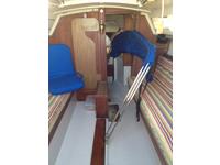 Catalina 25 Swing keel shoal draft inboard diesel Click to launch Larger Image