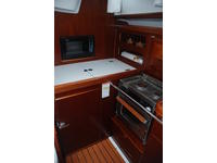 Beneteau Oceanis 393 Click to launch Larger Image
