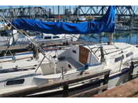 O'DAY Center Cockpit Sloop Click to launch Larger Image