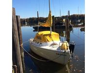 Catalina 22 Click to launch Larger Image