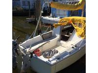 Catalina 22 Click to launch Larger Image