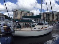 Island Packet IP32 Click to launch Larger Image