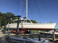 Goetz Custom Carbon Fiber Sloop Click to launch Larger Image
