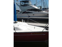 Ranger 23ft Fiberglass single hull with sail mast Click to launch Larger Image
