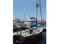 Ranger 23ft Fiberglass single hull with sail mast Click to launch Larger Image