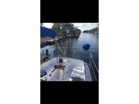 Island Packet MK1 26' Click to launch Larger Image