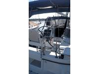Catalina 320 MK II Click to launch Larger Image