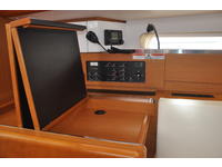 Jeanneau 41 Deck Salon Click to launch Larger Image