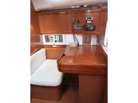 Beneteau Oceanis 40 Click to launch Larger Image