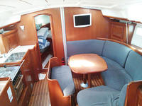 Beneteau 423 Click to launch Larger Image