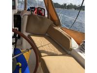 Beneteau Oceanis 343 Click to launch Larger Image