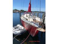 Columbia 43 foot sloop Click to launch Larger Image
