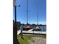 Columbia 43 foot sloop Click to launch Larger Image