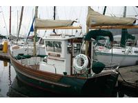 Fisher Potter Ketch 25 Click to launch Larger Image