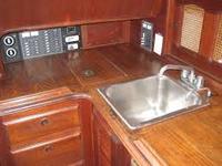 32' ISLANDER 1978 32 MK II Shoal Draft Click to launch Larger Image