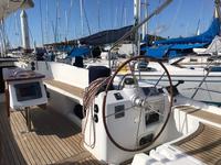 Beneteau Oceanis 523 Clipper Click to launch Larger Image
