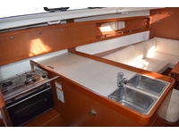 Beneteau Oceanis 34 Platinum Click to launch Larger Image