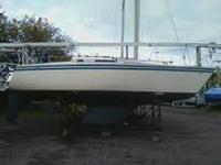 Hunter 28.5 Click to launch Larger Image