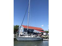 Hunter Legend 35.5 Click to launch Larger Image