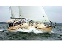 Island Packet IP 38 Click to launch Larger Image