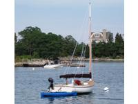 Marshall Sanderling Open daysailer Click to launch Larger Image