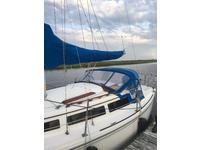 Catalina 27    SOLD Click to launch Larger Image
