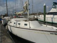 1977 Baytown Texas 31 Bombay Clipper 31 Sold