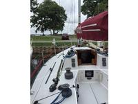 Morgan Yachts Morgan 36-5 Click to launch Larger Image