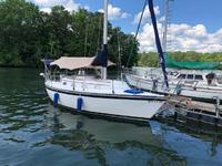 1988 Pickwick Landing State Park Marina Tennessee 28 caliber 2 cabin