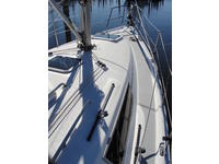 Hunter 31 Click to launch Larger Image