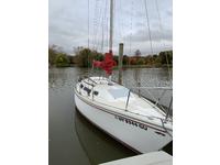 Catalina 25 Tall Rig w/ Pop Top Click to launch Larger Image