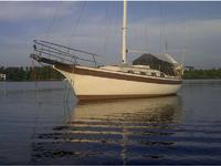 1982 Costa Del Sol El Salvador Outside United States 32 Bayfield 32C 32 ft Cutter