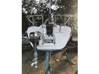Hunter 27 WK Click to launch Larger Image