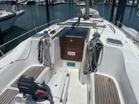 Beneteau Oceanis 393 Click to launch Larger Image
