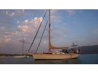 Island Packet IP38 Click to launch Larger Image