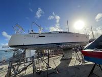 Beneteau Oceanis 43 Click to launch Larger Image