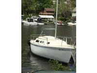 Catalina Catalina 25 Swing Keel Poptop Click to launch Larger Image
