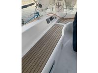 Beneteau 331 Click to launch Larger Image