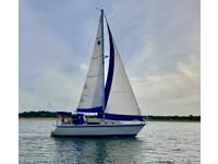 1986 port jefferson harbor long island New York 31 O'day Sailboat