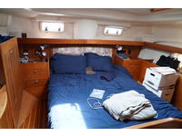 Hunter 420 Passage  SOLD Click to launch Larger Image