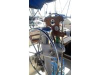 Gulfstar Center Cockpit Ketch fin keel Click to launch Larger Image