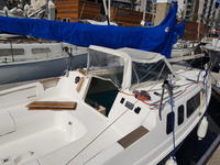 Hunter 23.5 Click to launch Larger Image